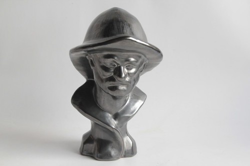 Buste vieil homme - buste, terre