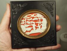 CARVED ANTIQUE MINIATURE GUTTA PERCHA EBONITE CADRE AVEC MINIATURE SCULPTEE