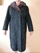MANTEAU  FEMME ASTRAKAN NOIR TAILLE 44 - 46 COL VISON BRUN