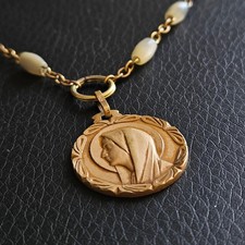 Collier de baptême médaille