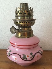 ancien pied de lampe à pétrole  en opaline émaillée décor fleurs 