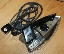 ancien fer a repassé pliant