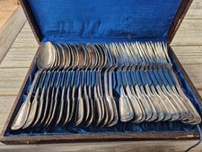 SERVICE À COUVERTS EN METAL AVEC POINÇONS POIDS 2 KG