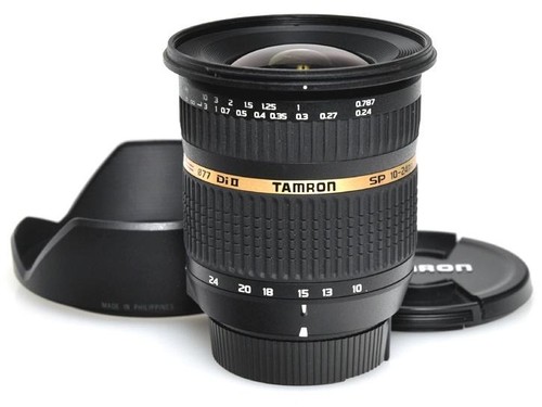 Objectif zoom grand angle