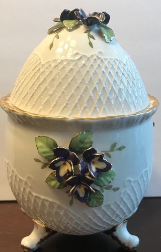 Charming vintage porcelain - charming,