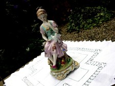 figurine porcelaine ancienne allemande Dresden statuette femme oiseau colombe