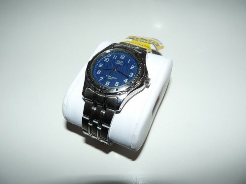 Ancienne montre v734 215 - q&q, /