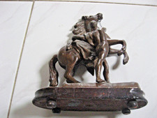 regule cheval  et personnage  sur socle bois