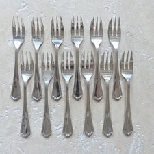 12 Fourchettes à gâteaux ERCUIS FILET CONTOUR métal argenté couverts 14,1 cm