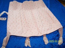 Ancien porte jarretelles  rose des années 1940. Parfait état. Réf n° 26