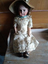 Poupée ancienne allemande