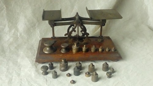 Ancienne petite balance - petite, en