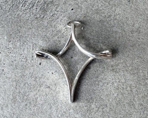 Pendentif argent massif - neuf,