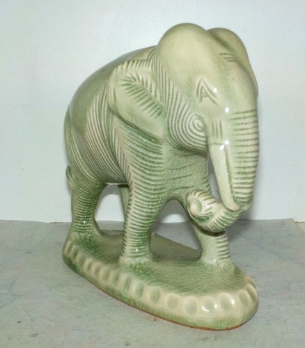éléphant porcelaine céladon - Éléphant,