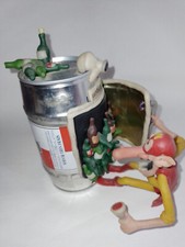 Personnage super-héros, pate polymère ouvrant porte mini fût Kronenbourg