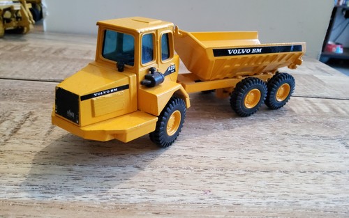 Tombereau volvo a25 6x6 - bm,