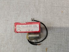 Condensateur pour C100 C105 C110 C115 CA110 F60 origine HONDA neuf 30250-001-024