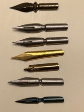 Plusieurs anciennes plumes