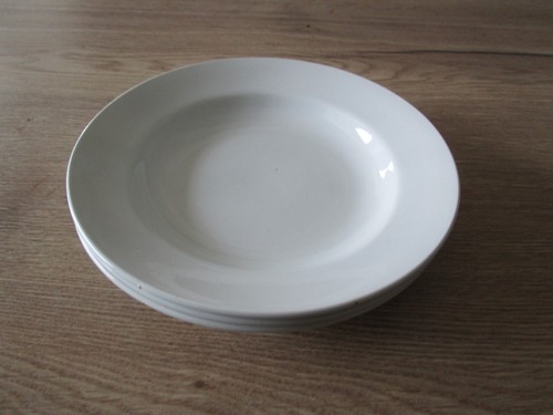 Assiettes creuses blanches - 3,