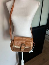 Sac bandoulière Nila à rabat