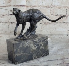 Bronze artisanal mountain - mountain, lion