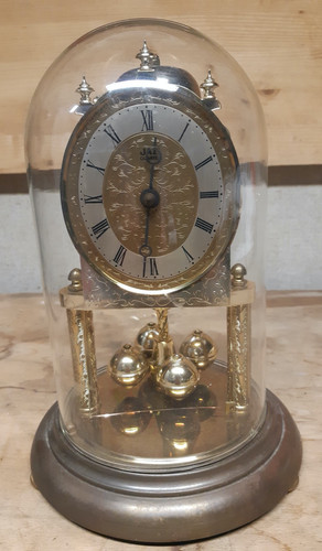 Horloge jaz pendule sous - horloge, /