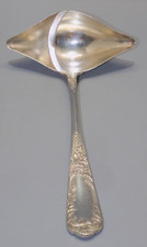 -ANCIENNE CUILLERE A SAUCE GRAS MAIGRE METAL ALLIAGE BLANC SFAM TABLE VITRINE  D