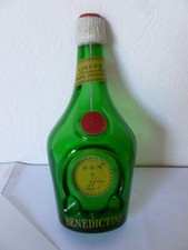 Cendrier en verre forme 1/2 bouteille BENEDICTINE D.O.M  19cm x 8cm x 4,5cm