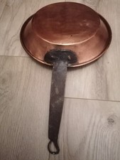 Poêle ancienne en cuivre