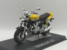Yamaha XJR 1300 1/24 IXO