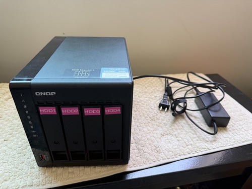 Qnap 453e bay - ts-453e,