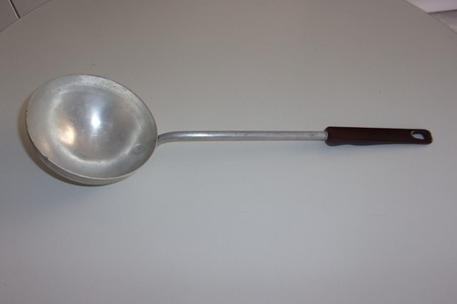 Ancienne grosse louche - ancienne,