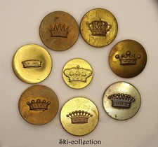 8 Boutons de Livrée avec les couronnes différents. France, XIX°s.