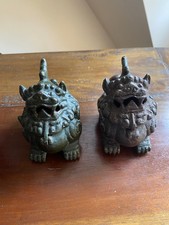 Deux brûle-parfums/brûle