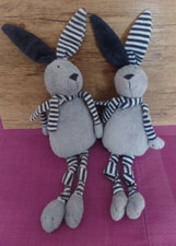 B4G / lot 2 peluche doudou