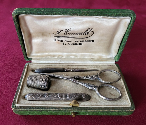 Necessaire couture ancien - couture,