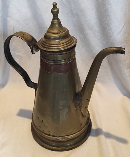 Belle cafetière ancienne - ancienne, en