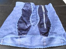 Corset ! barbara Couleur Bleu Marine et Dentelles !