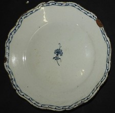Assiette 18ème (22 cm) Faïence de Rouen (décor camaïeu bleu)