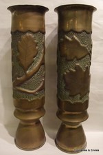 Paire de vase obus à décor