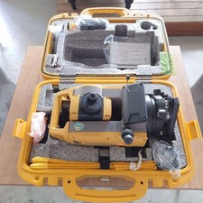 Topcon GM-107 Total Station avec étui rigide et trépied