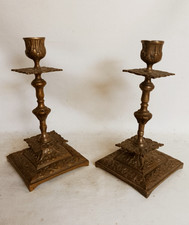 Paire de bougeoirs en bronze