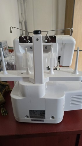 Aeg surjeteuse machine - /, à