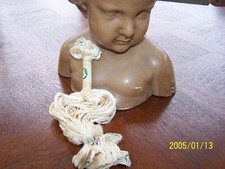 Mercerie ancienne : écheveau de fil de soie  " la religiosa " . Crème  Réf n°343