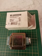 NEW - télémécanique ZCKL1