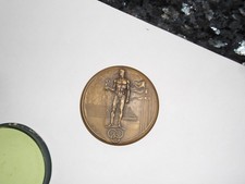 ANCIENNE MEDAILLE "SPORT" SIGNEE R. CORBIN "