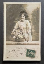 CARTE POSTALE CPA PLASTIFIÉE VOYAGÉE FRANCE FEMME FLEURS OLD CARD 0068
