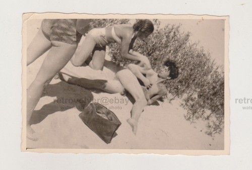 Deux bikini plage assez - deux,