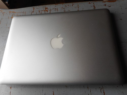 Portable apple macbook pro - apple,
