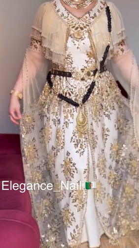 Robe traditionnelle - robe,